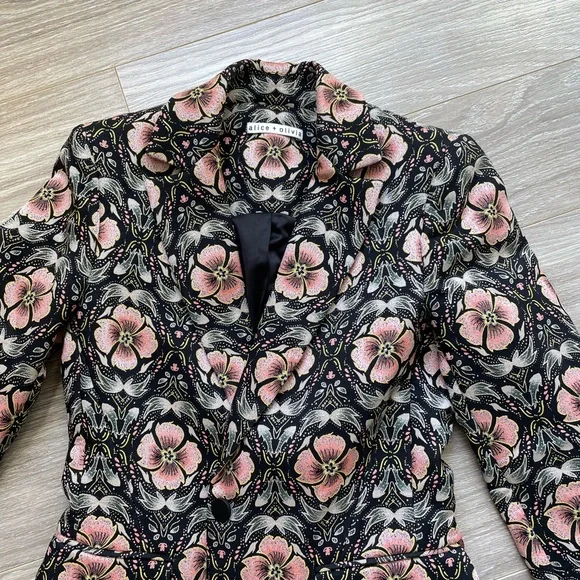 Alice + Olivia Macey Floral Print Blazer Sz 0 EUC Peach and Black - Picture 6 of 13